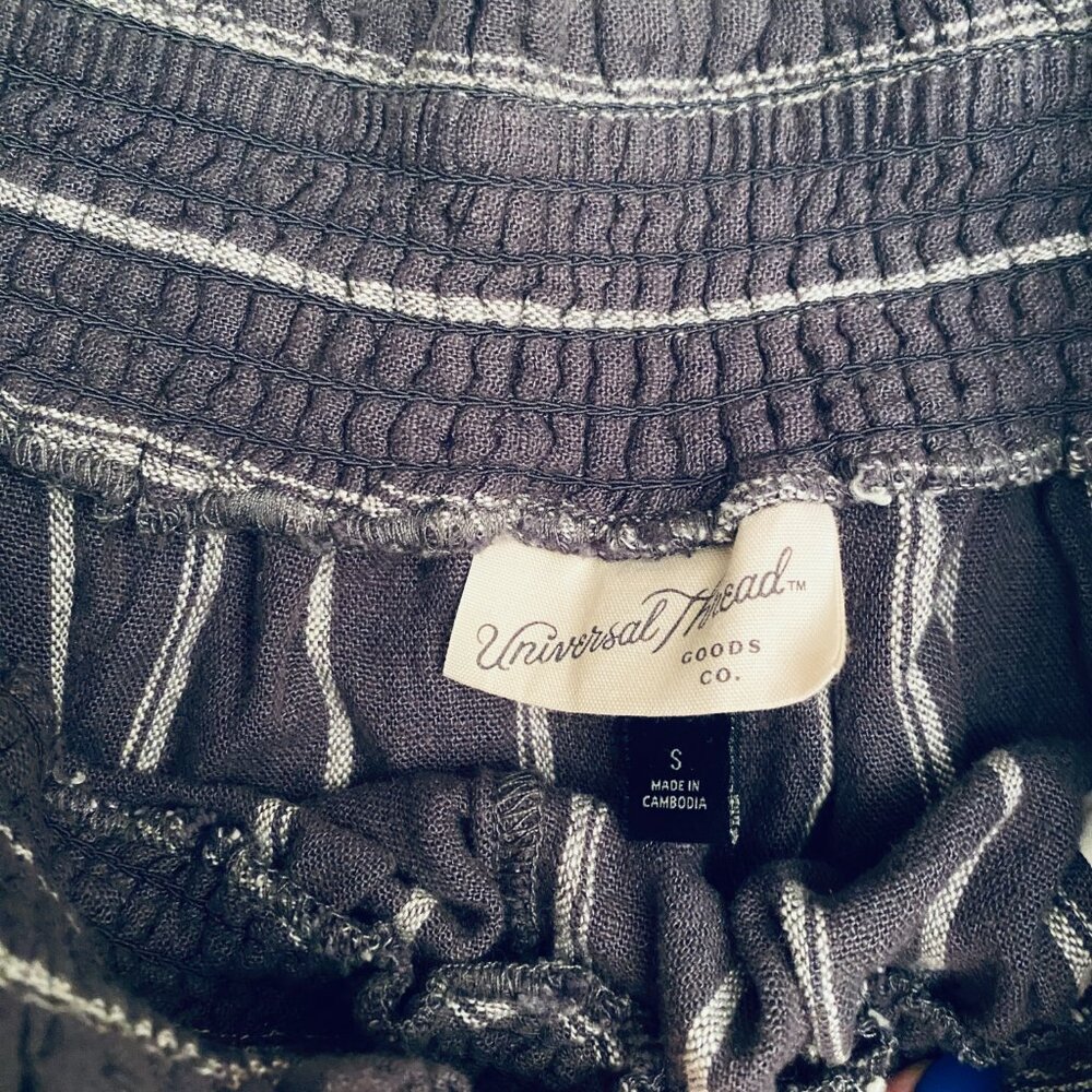 Universal Thread Flowy Shorts - Picture 2 of 5